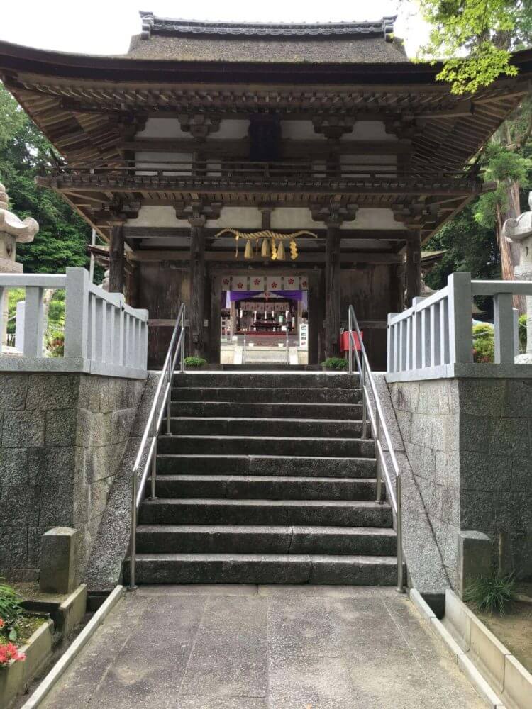 滋賀栗東・大野神社境内