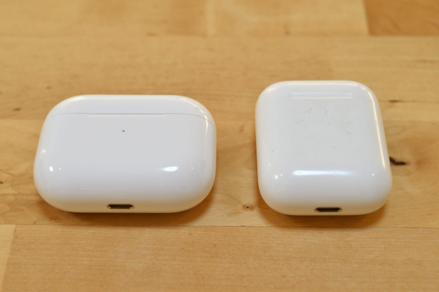 AirPods（第1世代）とAirPods Proのケースの違い