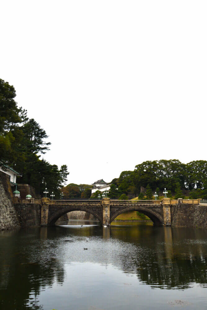 皇居外苑の正門石橋