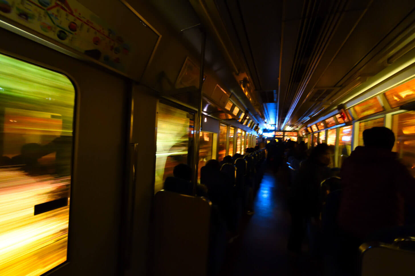 叡山電車・もみじのトンネル紅葉ライトアップ