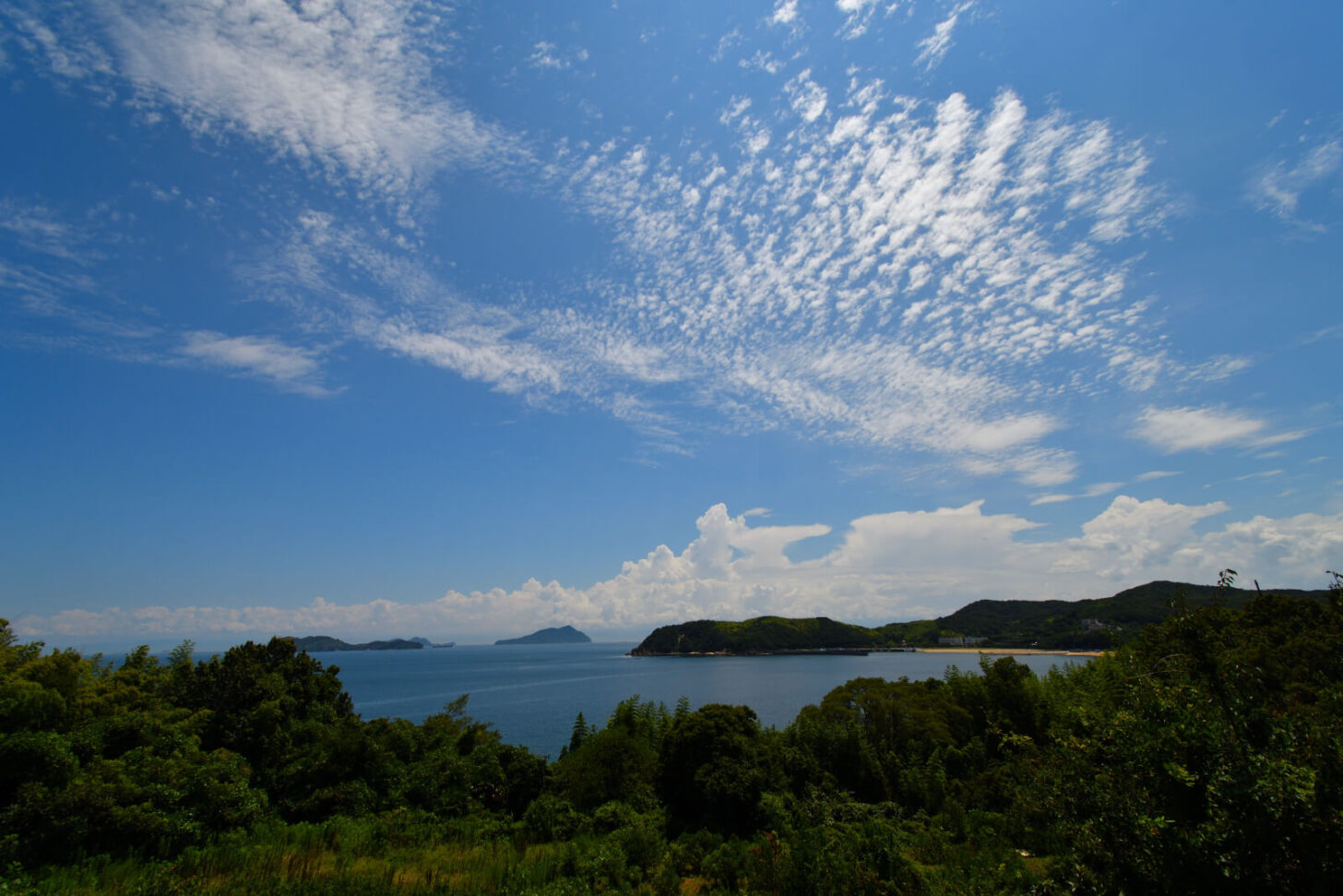 弓削島東側海岸線からの絶景