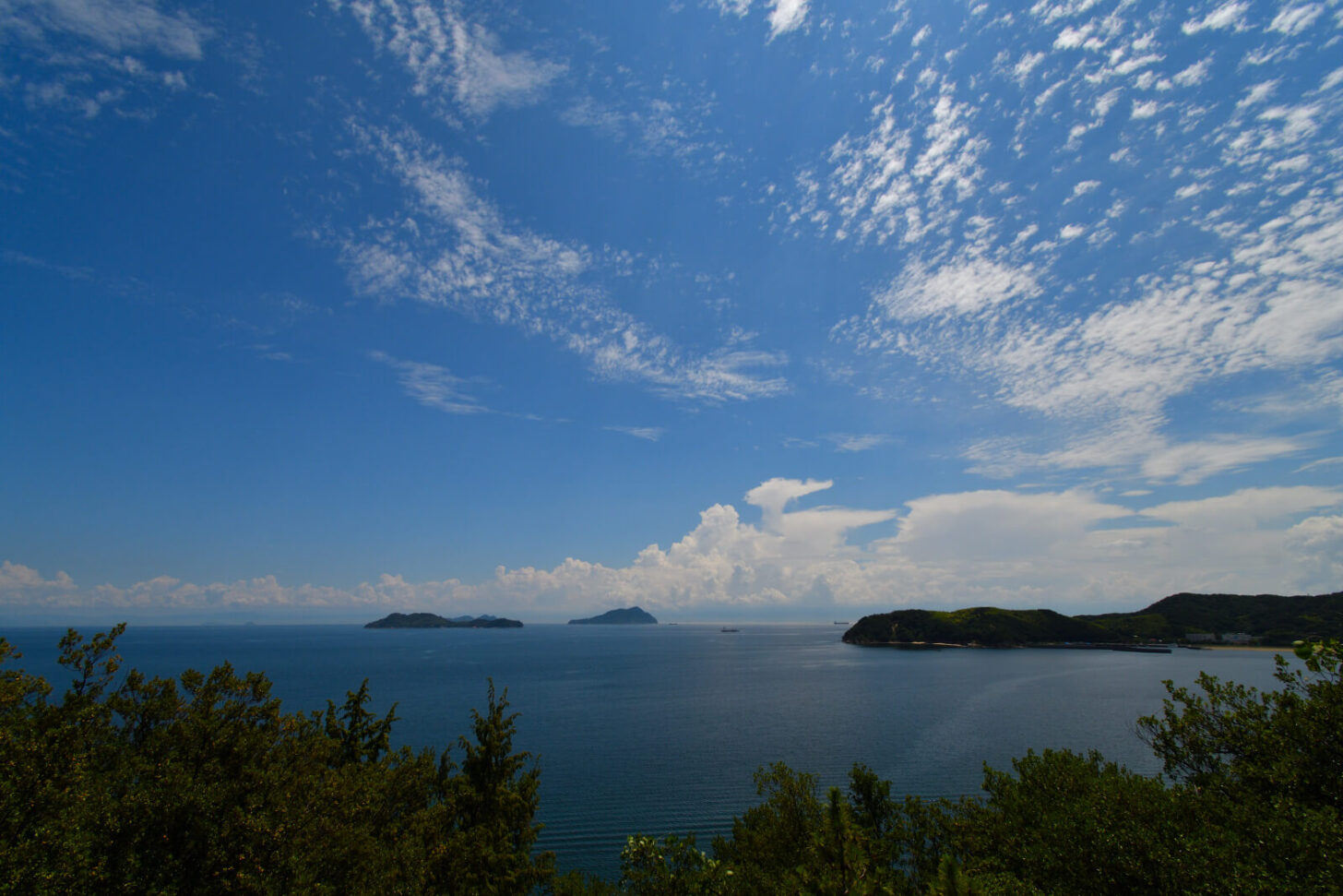 弓削島東側海岸線からの絶景