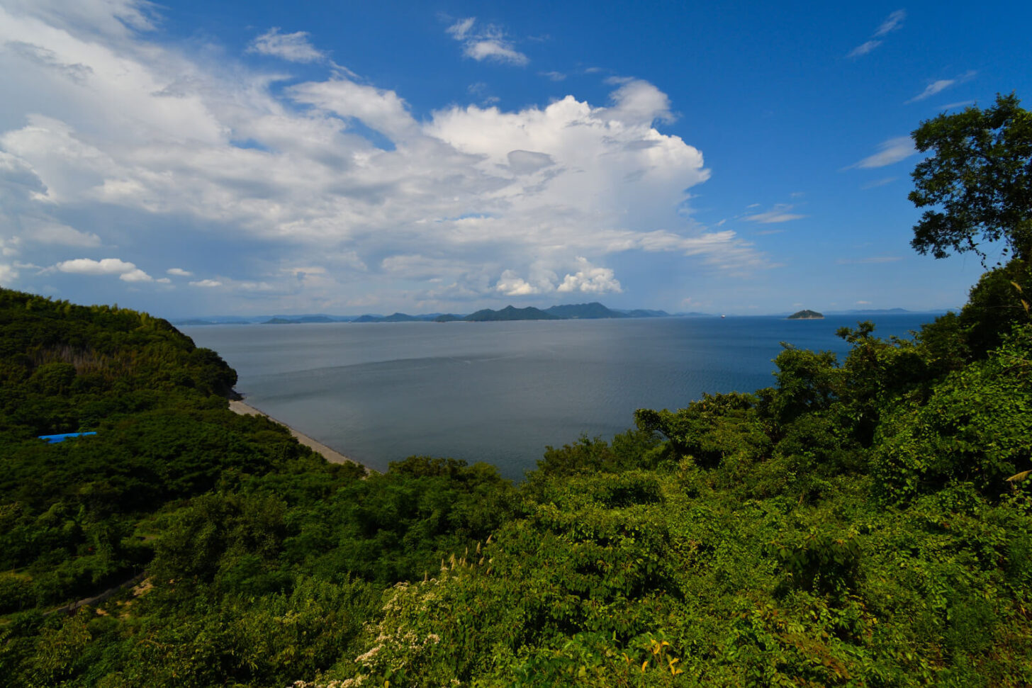 弓削島北側海岸線からの絶景