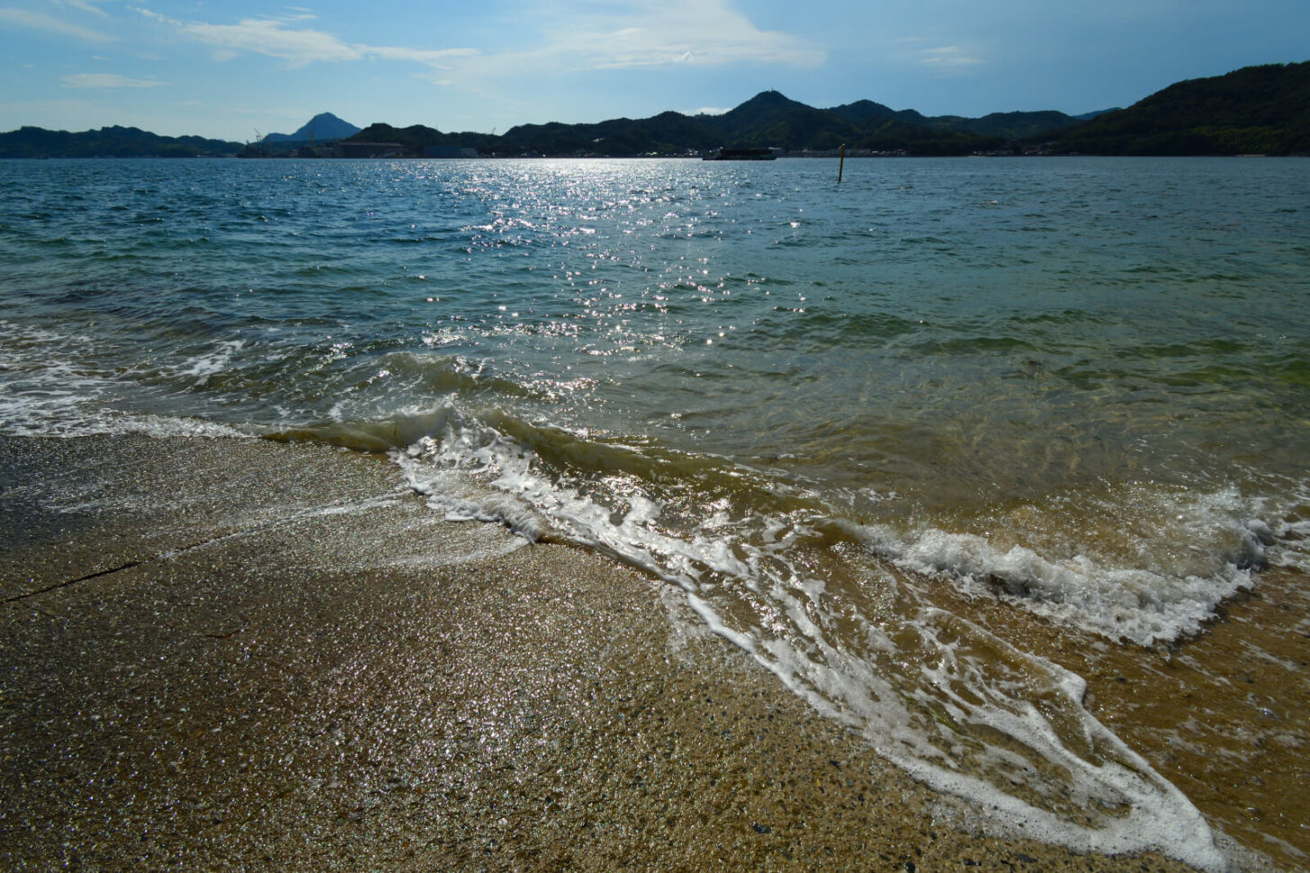 弓削島 高濱八幡神社近くの海岸