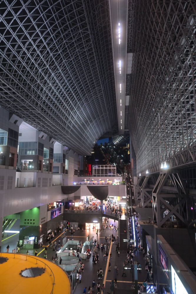 夜の京都駅ビル