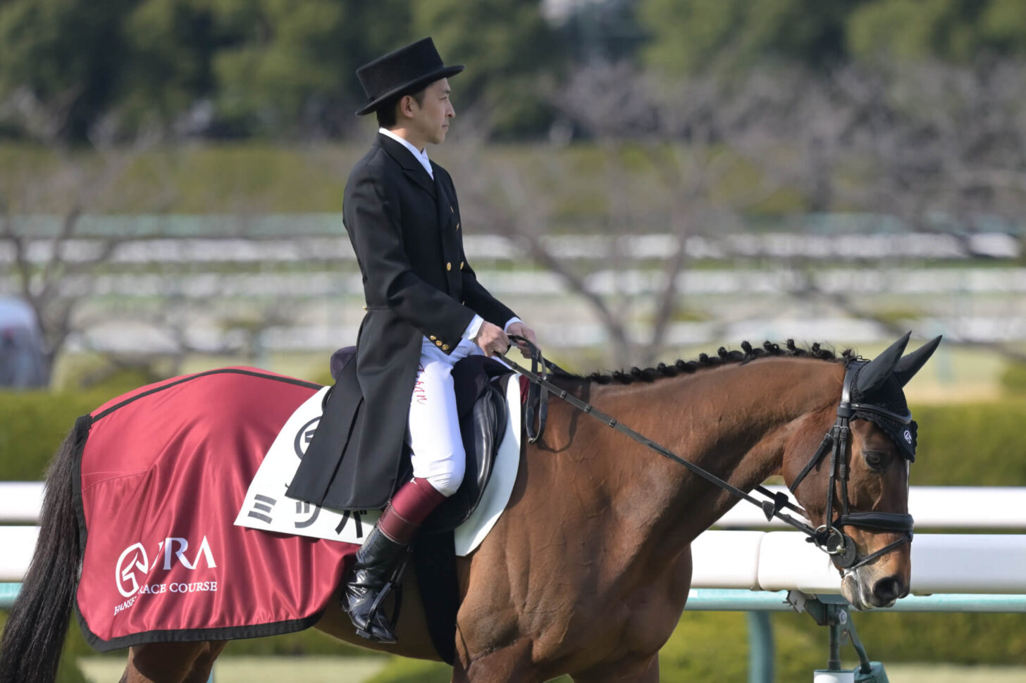 2023年3月4日、誘導馬に騎乗する福永祐一元騎手