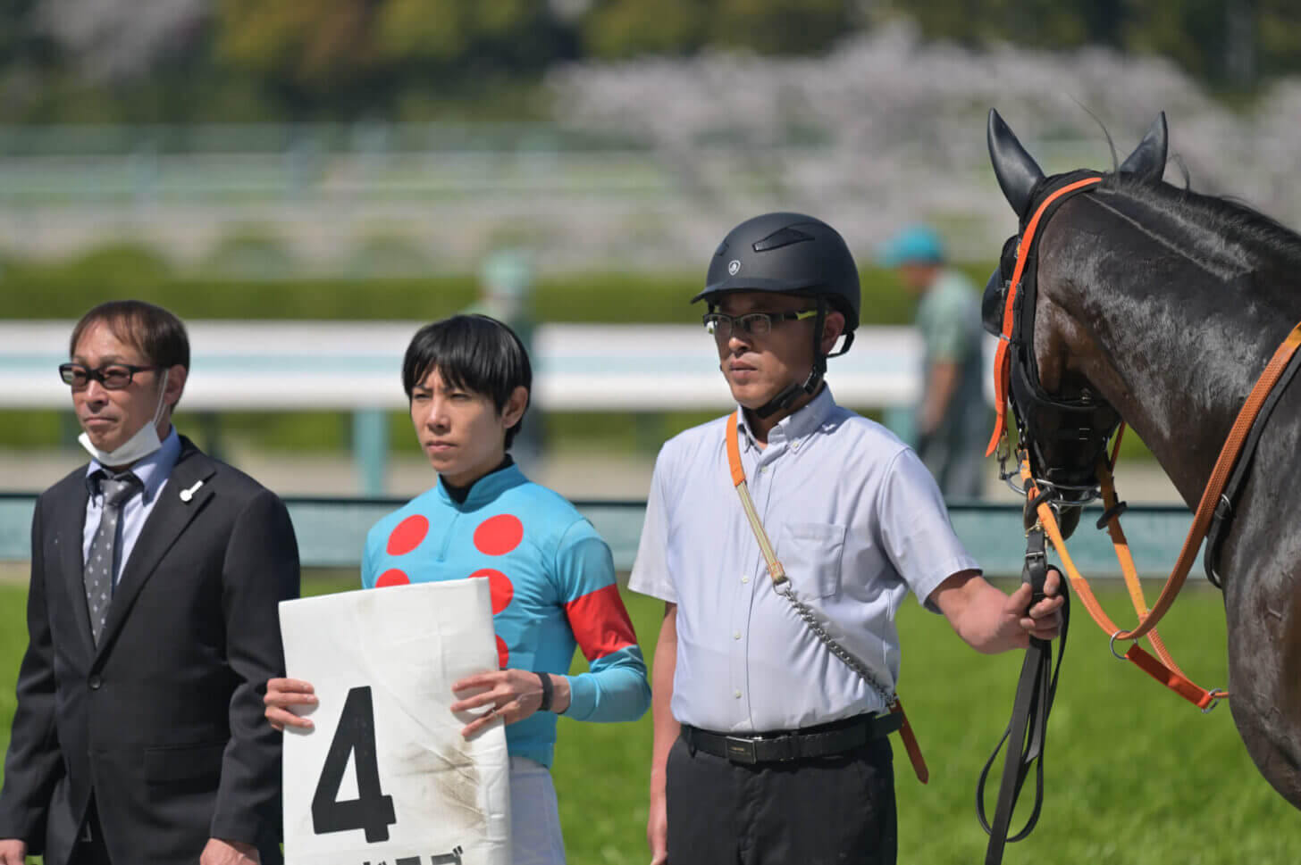 リンドラゴ9戦目 レース後の口取り写真