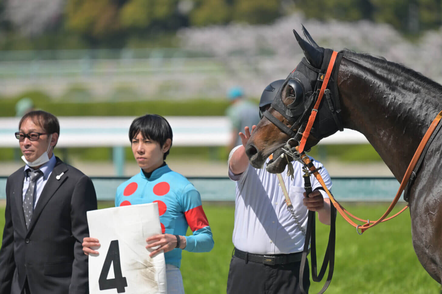 リンドラゴ9戦目 レース後の口取り写真