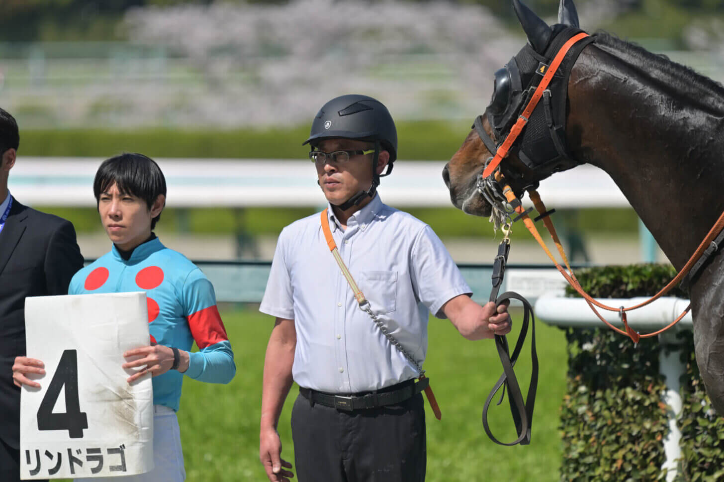 リンドラゴ9戦目 レース後の口取り写真