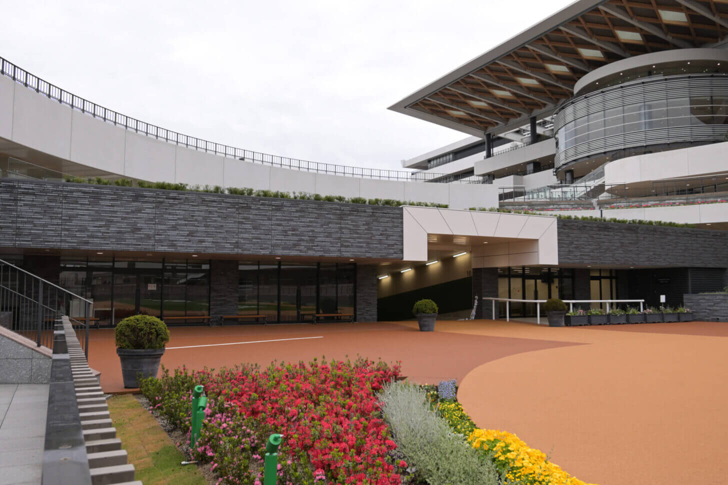 新装京都競馬場 パドック