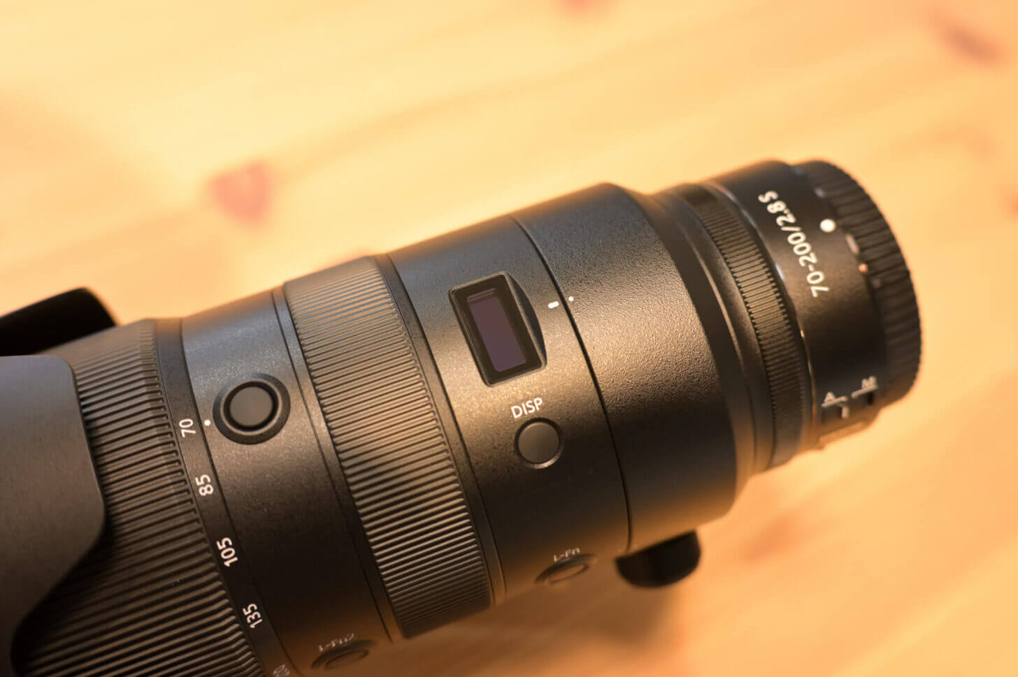 NIKKOR Z 70-200mm f/2.8 VR S外観