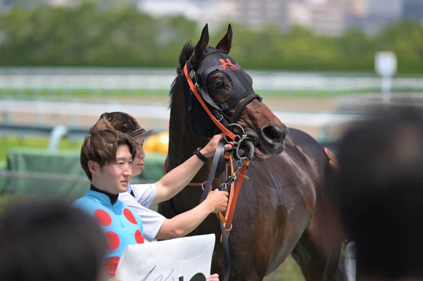 ウォーターハウス初勝利ウイナーズサークルにて