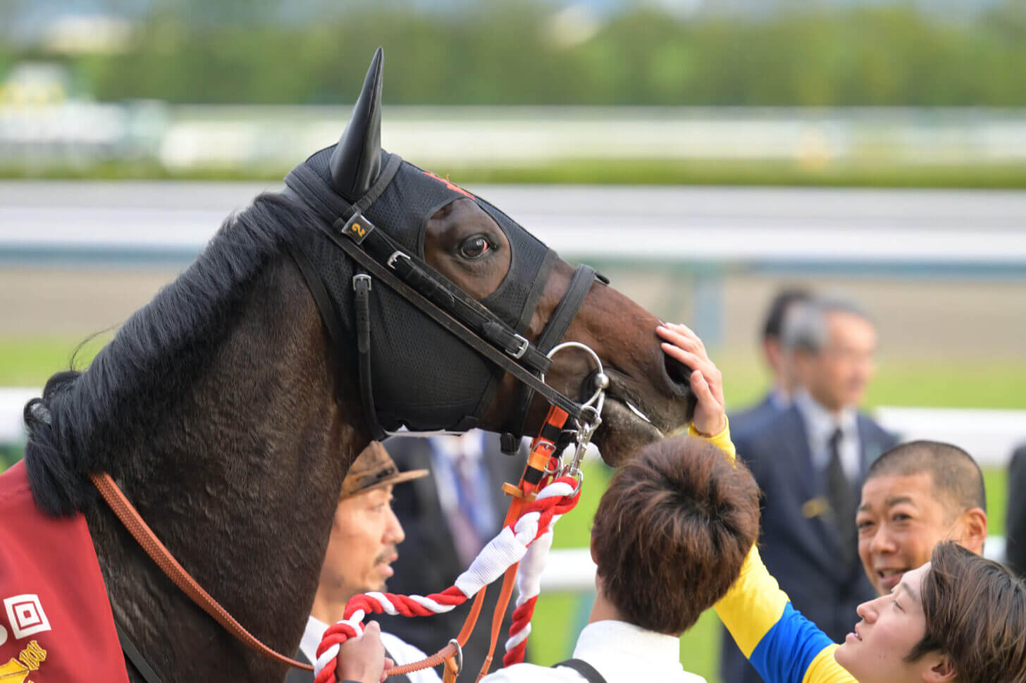 ジャンタルマンタル デイリー杯2歳Sウィナーズサークルにて