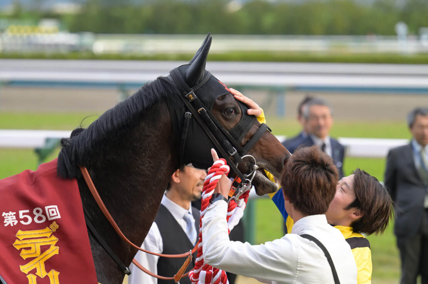 ジャンタルマンタル デイリー杯2歳Sウィナーズサークルにて