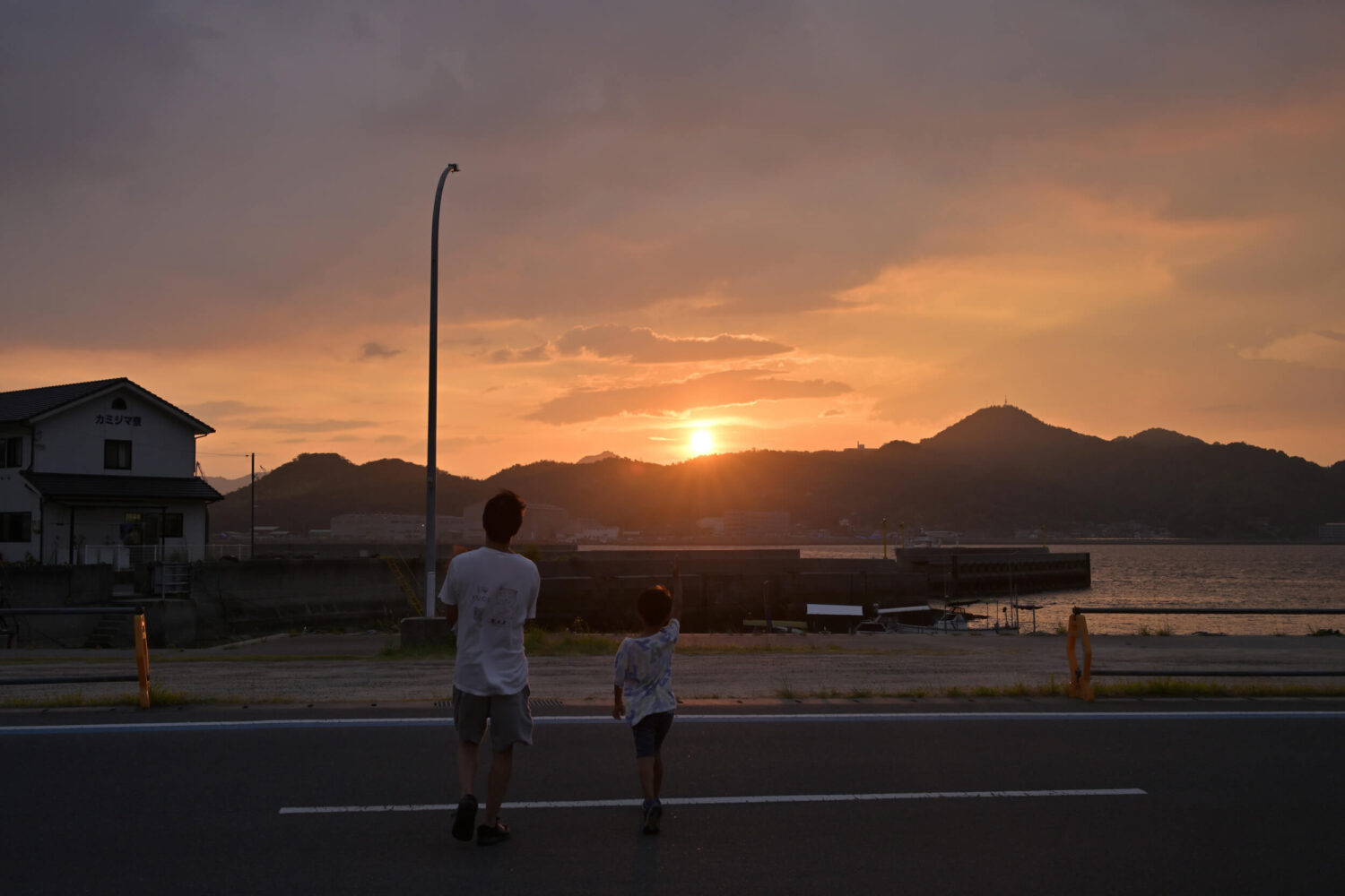 上弓削港の夏の夕焼け