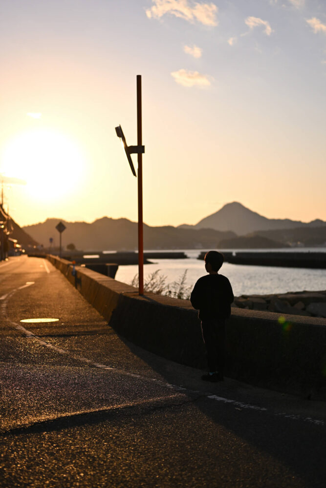 上弓削地区を抜けたあたりの海岸線での夕陽